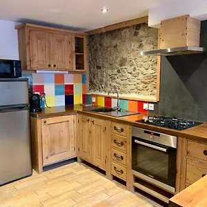 annecy-duplex-80-m2-pour-4-6pers-vieille-ville-proche.hotels-rhonealpes.com/